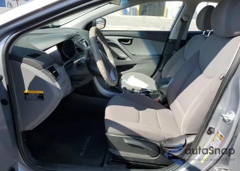 2016 Hyundai Elantra Se z USA, uszkodzony, nr VIN 5NPDH4AE6GH670905